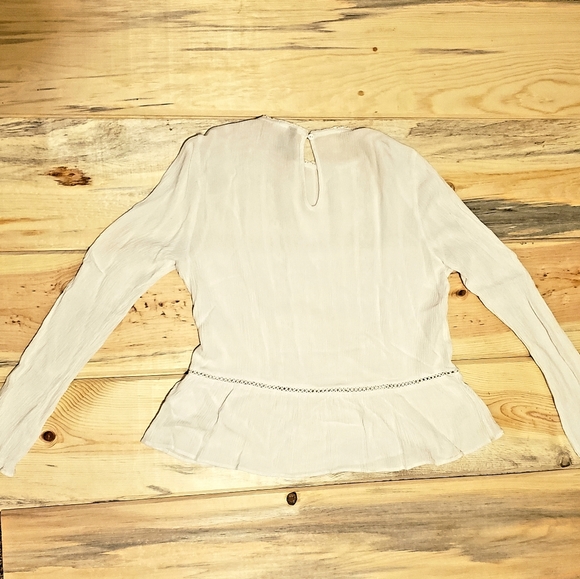 🚲H&M Divide Collection white lace detail top sz 2 - Picture 3 of 7